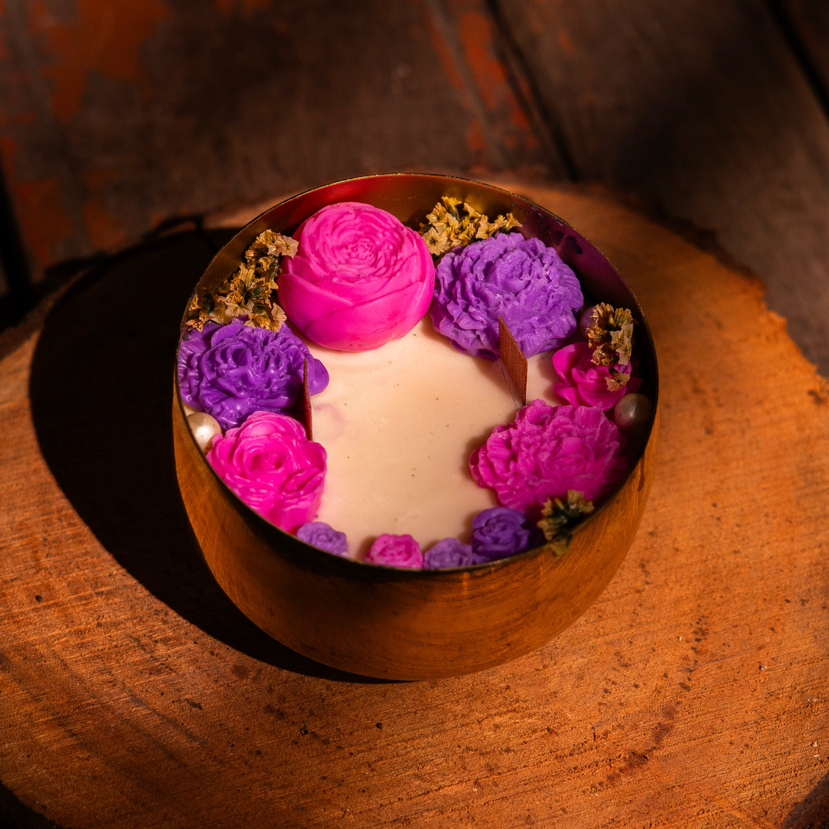 ‘Centre table’ Floral Candle in beautifully crafted Bowl